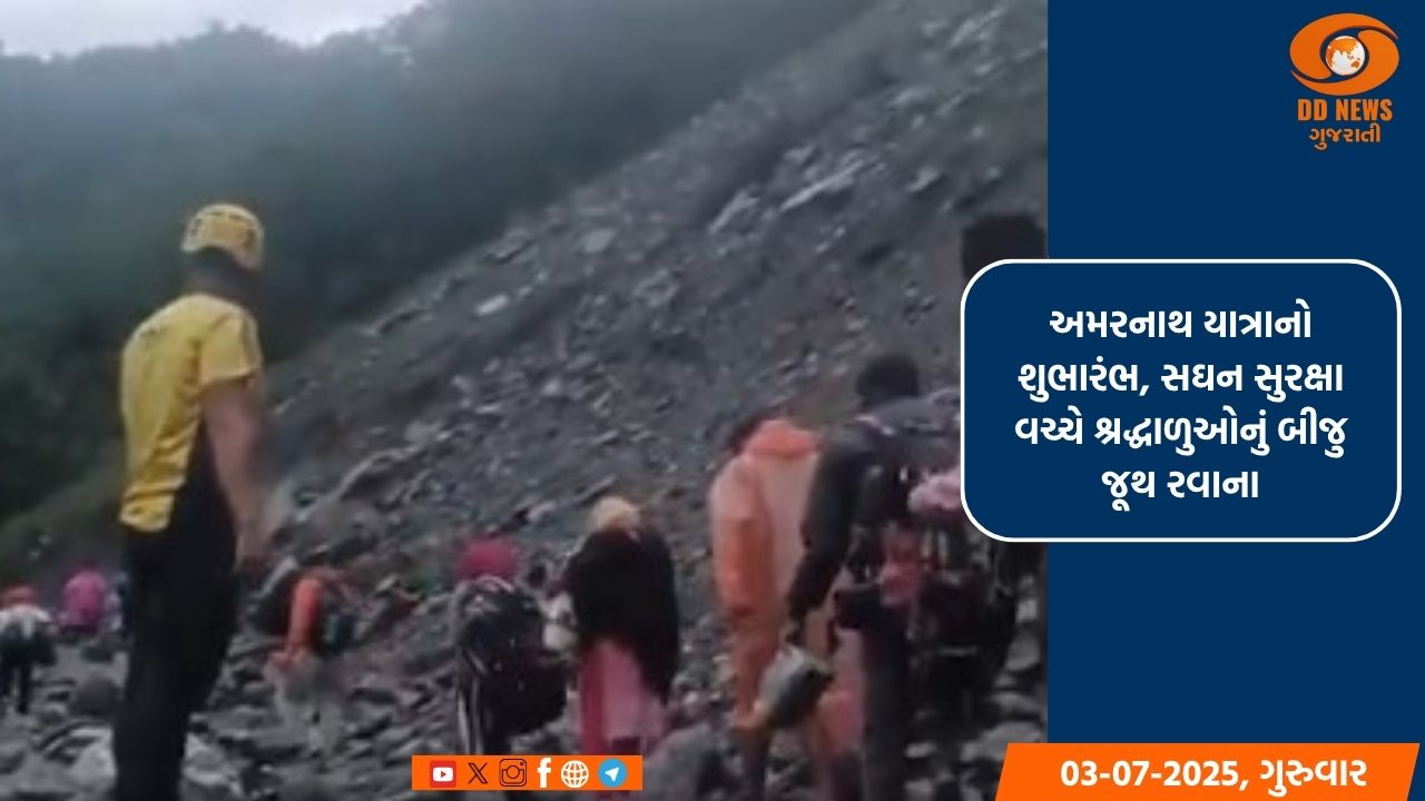 કુંભમાં સાફ સફાઇ કરતા કર્મચારીઓના પ્રધાનમંત્રીએ કર્યા ચરણ પ્રક્ષાલન